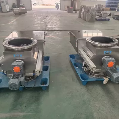 Latest company Cases about Complete Set of Two-stage High-precision Magnetic Separation Equipment for High-purity Quartz Sand Dry Milling Line in A