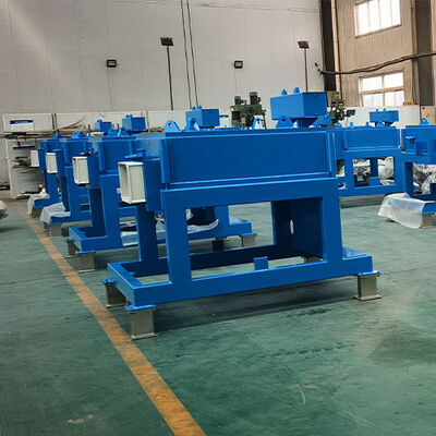 satın al Islak Demir Kaldırma Çamur Manyetik Ayırıcı Makine Gıda / İlaç Sanayi için online manufacture